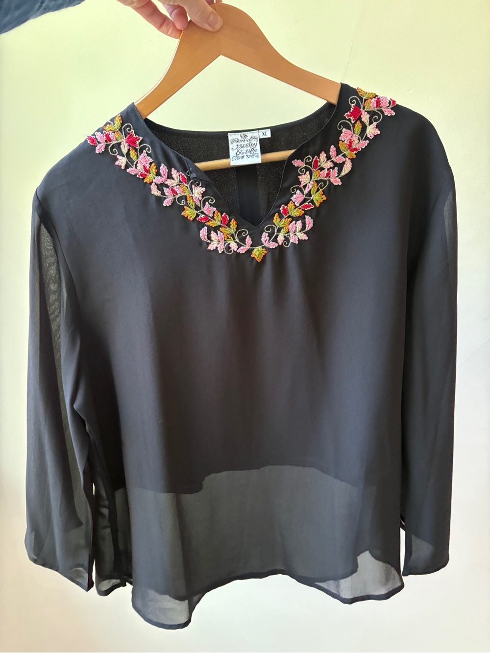 Parsley & Sage Boho Embroidered Top - Picture 10 of 13